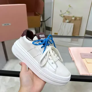 Miu Miu Wander 白色蓝色皮革上层厚底平台鞋底生活方式运动鞋