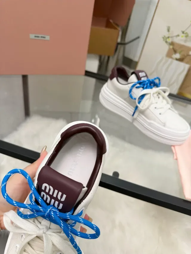 Miu Miu Wander 白色蓝色皮革上层厚底平台鞋底生活方式运动鞋 4
