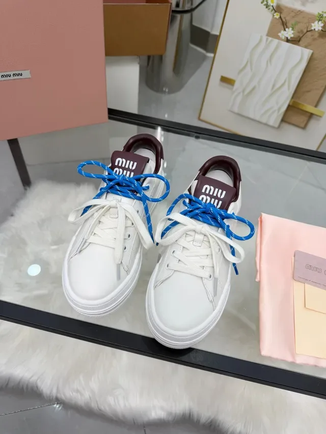 Miu Miu Wander 白色蓝色皮革上层厚底平台鞋底生活方式运动鞋 6