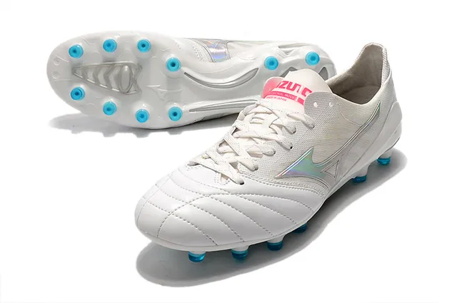 Mizuno Morelia White and Gold Firm-Ground Soccer Shoes 19