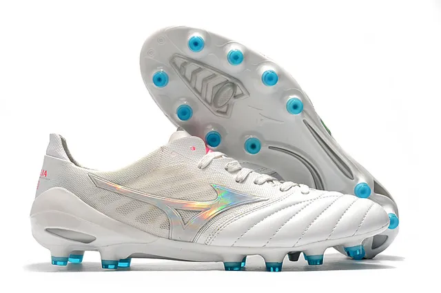 Mizuno Morelia White and Gold Firm-Ground Soccer Shoes 22