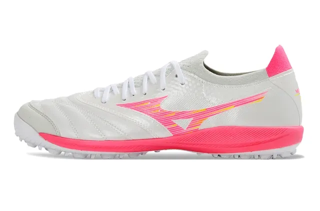 Mizuno White Pink Low-Cut Synthetic Upper Quilted Stitching Detail Turf Soccer Shoes 4