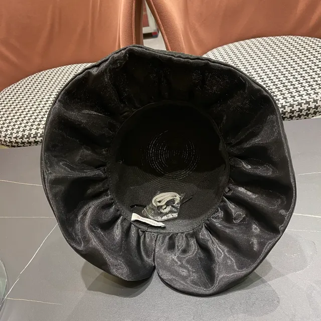 Moncler Fedora preto coroa de palha trançada borda ruffle de cetim 10