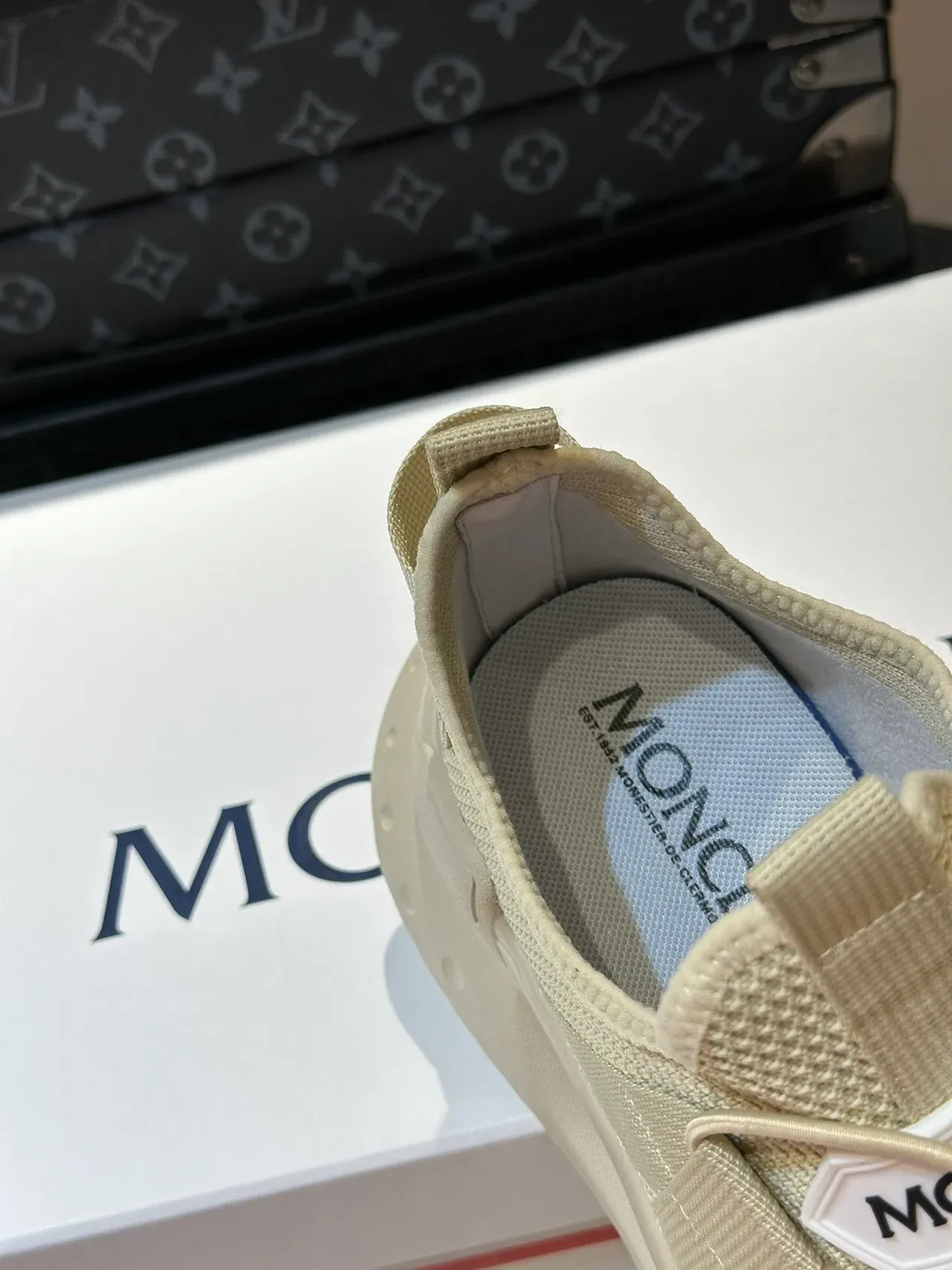 Moncler Lifestyle Sneaker Beige Maille Sans Lacets 2