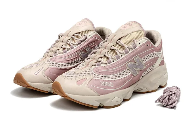 New Balance 1000 Rosa Polvo y Crema Zapatillas con suela gruesa 2