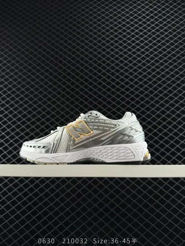 New Balance 1906R 白色银色金色生活方式运动鞋 5