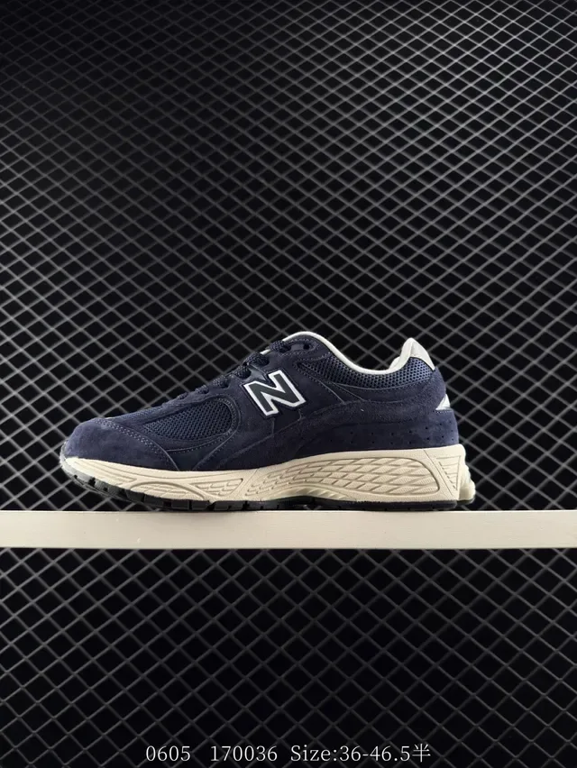 New Balance 2002R Sneakers Lifestyle daim navy et mesh 6