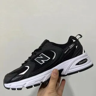 New Balance 530 黑白生活方式运动鞋