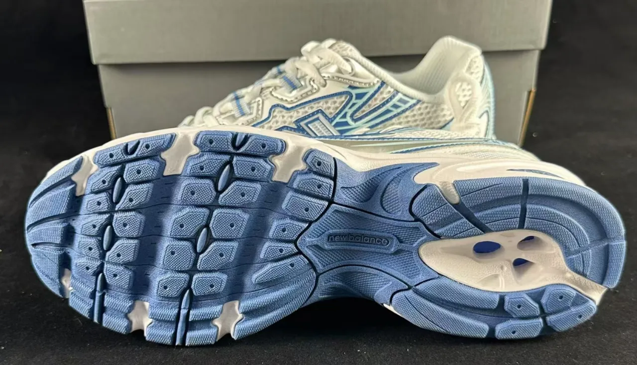 New Balance 860 White Blue Mesh Upper Structured TPU Cage Running Shoes 5