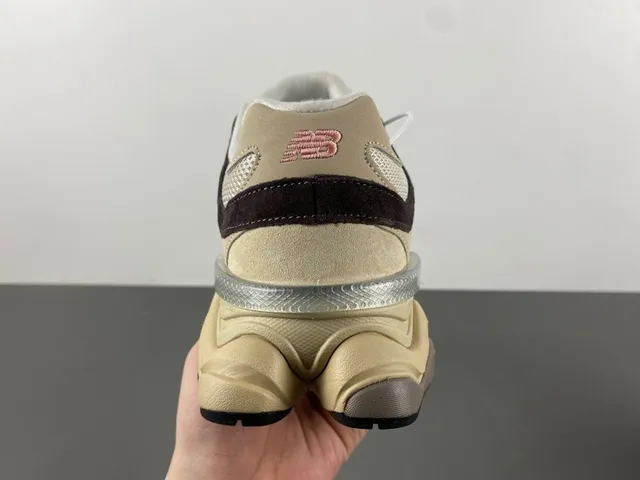 New Balance 9060 Beige Marrón Zapatillas Chunky 4