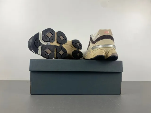 New Balance 9060 Beige Marrón Zapatillas Chunky 16