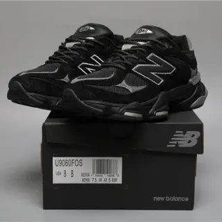 New Balance 9060 Tênis grossos pretos e pratas