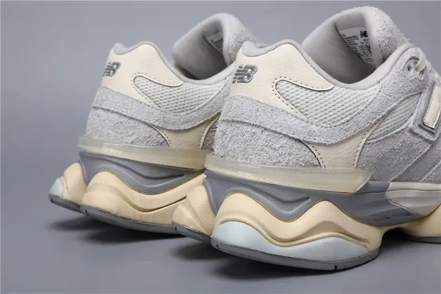 New Balance 9060 Tênis lifestyle cinza e creme 2