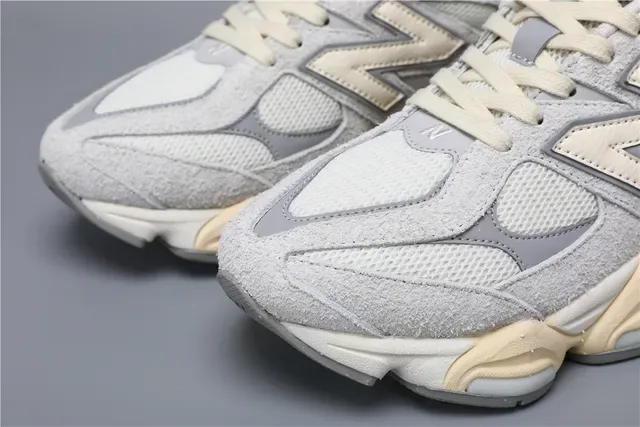 New Balance 9060 Tênis lifestyle cinza e creme 4
