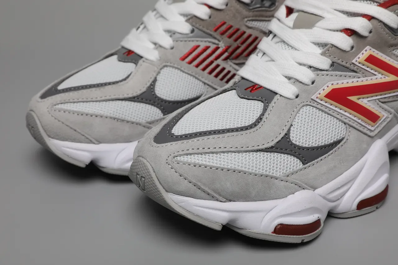 New Balance 9060 gris rouge blanc sneakers lifestyle 4