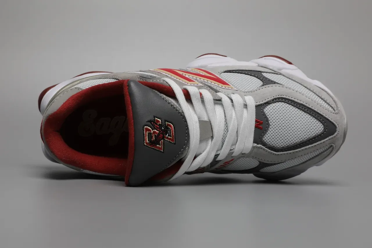 New Balance 9060 gris rouge blanc sneakers lifestyle 7