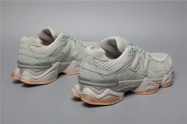 New Balance 9060 薄荷绿网面和麂皮生活方式运动鞋 3