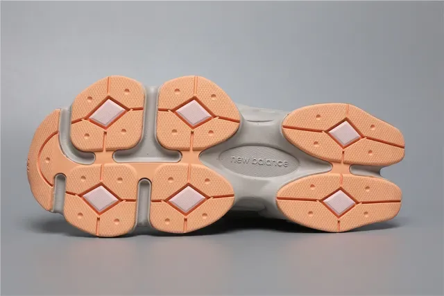 New Balance 9060 薄荷绿网面和麂皮生活方式运动鞋 6