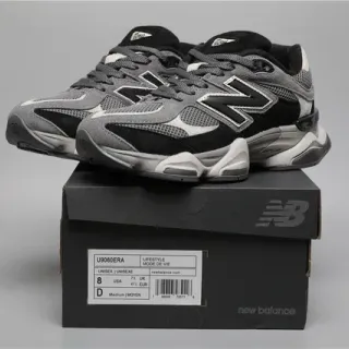 New Balance কালো ধূসর মোটা মিডসোল জাল-চামড়ার মিশ্রণ উপরের অংশ জীবনধারা স্নিকার