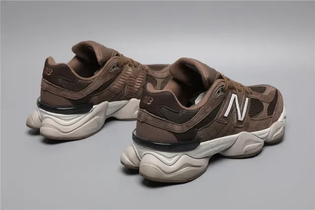 New Balance Brown White Suede And Mesh Upper Chunky Sculpted Midsole Lifestyle Sneakers 3