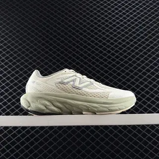 New Balance Fresh Foam Trainer Bege e Verde Oliva Tênis de corrida