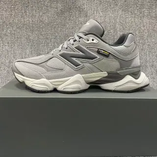 New Balance Gris Noir Semelle multi-couche Matériau mixte Tige Sneakers chunky