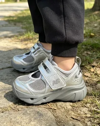 New Balance Argent Noir Fermeture Sangle Velcro Supérieure Maille Métallique Sneakers Lifestyle 7