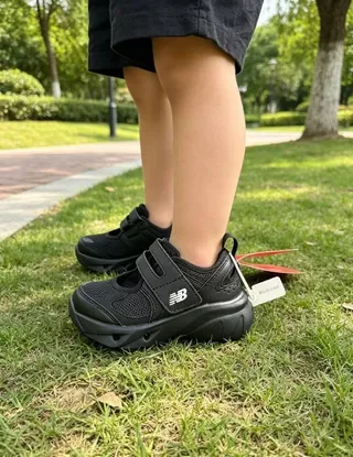 New Balance Argent Noir Fermeture Sangle Velcro Supérieure Maille Métallique Sneakers Lifestyle 11
