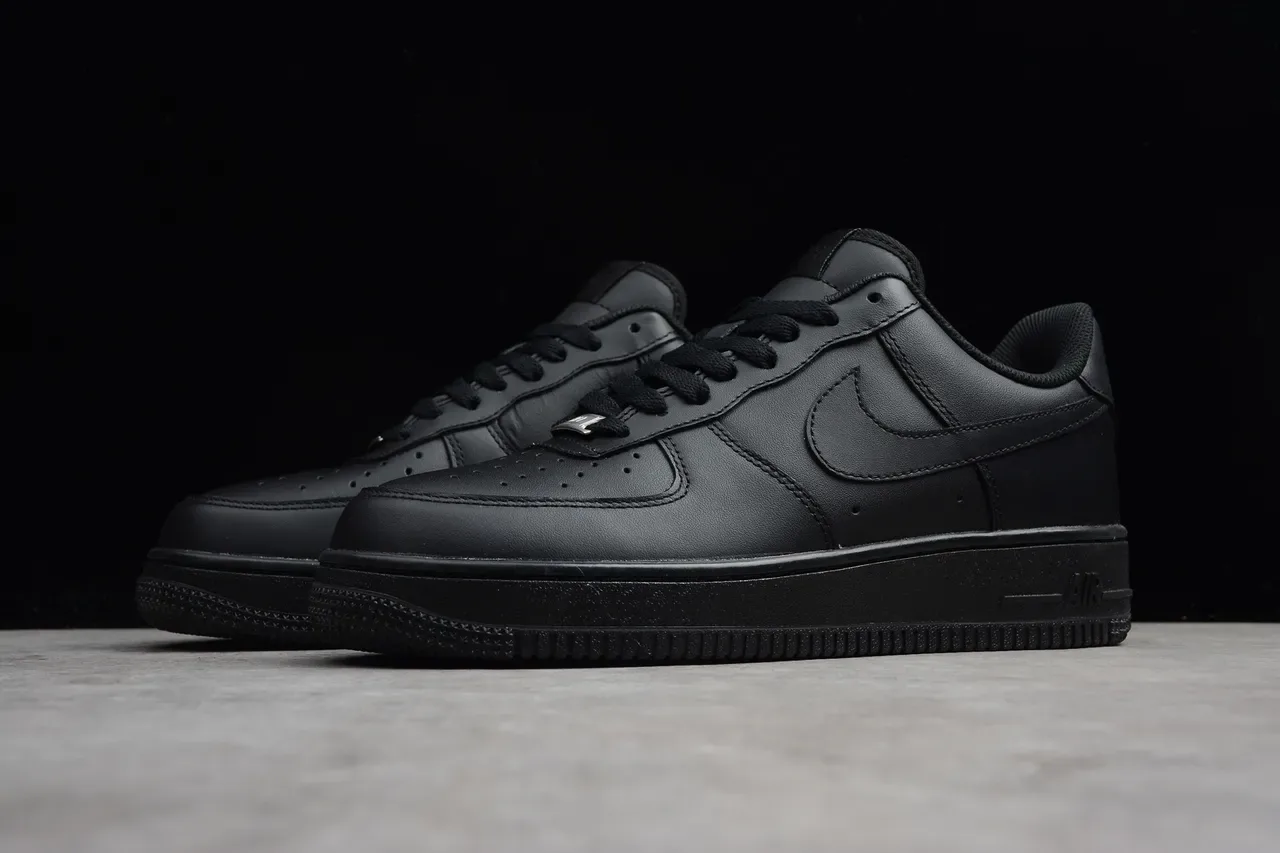 Nike Air Force 1 Black Lifestyle Sneakers 14