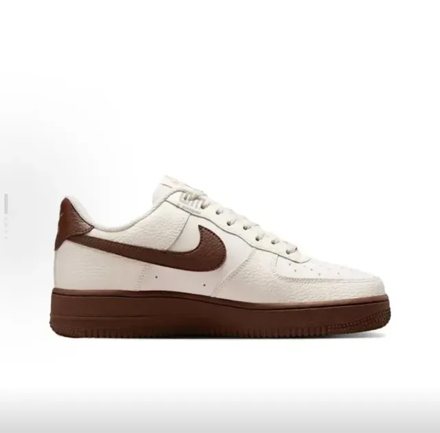 Nike Air Force 1 Off-White e Brown tênis lifestyle 5