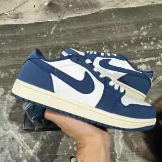 نايك Air Jordan 1 Low أزرق وأبيض أسلوب حياة