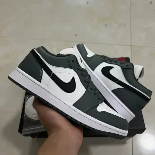 Nike Air Jordan 1 Low Gris Foncé Blanc Sneakers Lifestyle