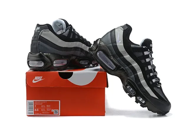 Nike Air Max 95 Black Gray Lifestyle Sneakers 14