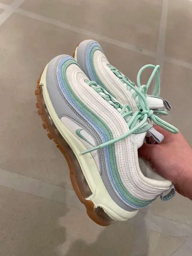 Nike Air Max 97 Tênis lifestyle pastel com camadas 3