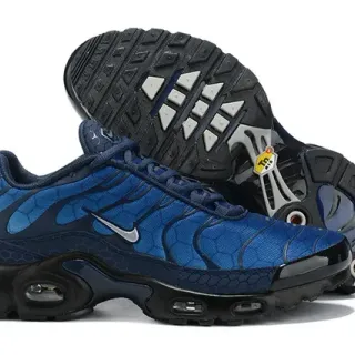 Nike Air Max Plus أحذية رياضية أنيقة زرقاء وأسود