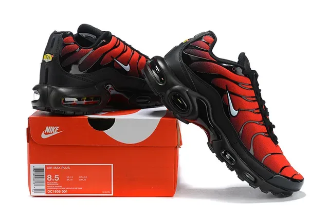 Nike Air Max Plus Blue and Black Lifestyle Sneakers 2