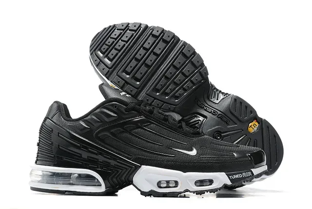 Nike Air Max Plus Tuned Black White Lifestyle Sneakers 3