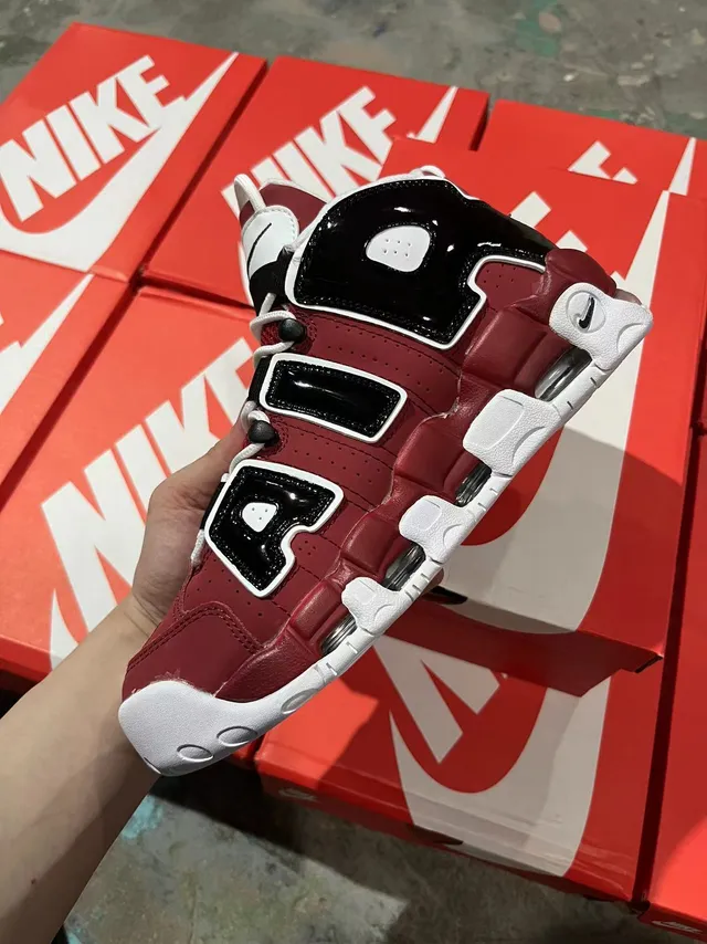 Nike Air More Uptempo लाल काला सफेद बास्केटबॉल जूते 3
