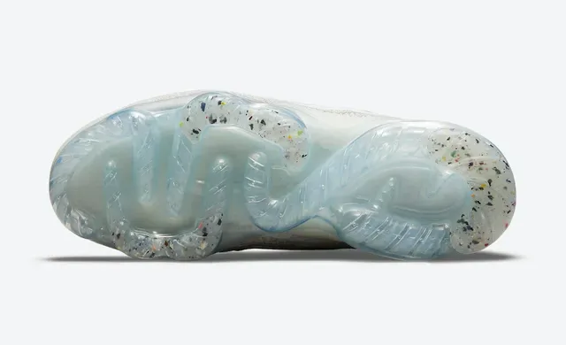 नाइक एयर वेवरमैक्स प्लस बेज निट लाइफस्टाइल स्नीकर 2