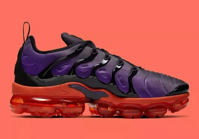 Nike Air VaporMax Plus Gradient Purple Black Translucent Red Orange Lifestyle Sneakers 4