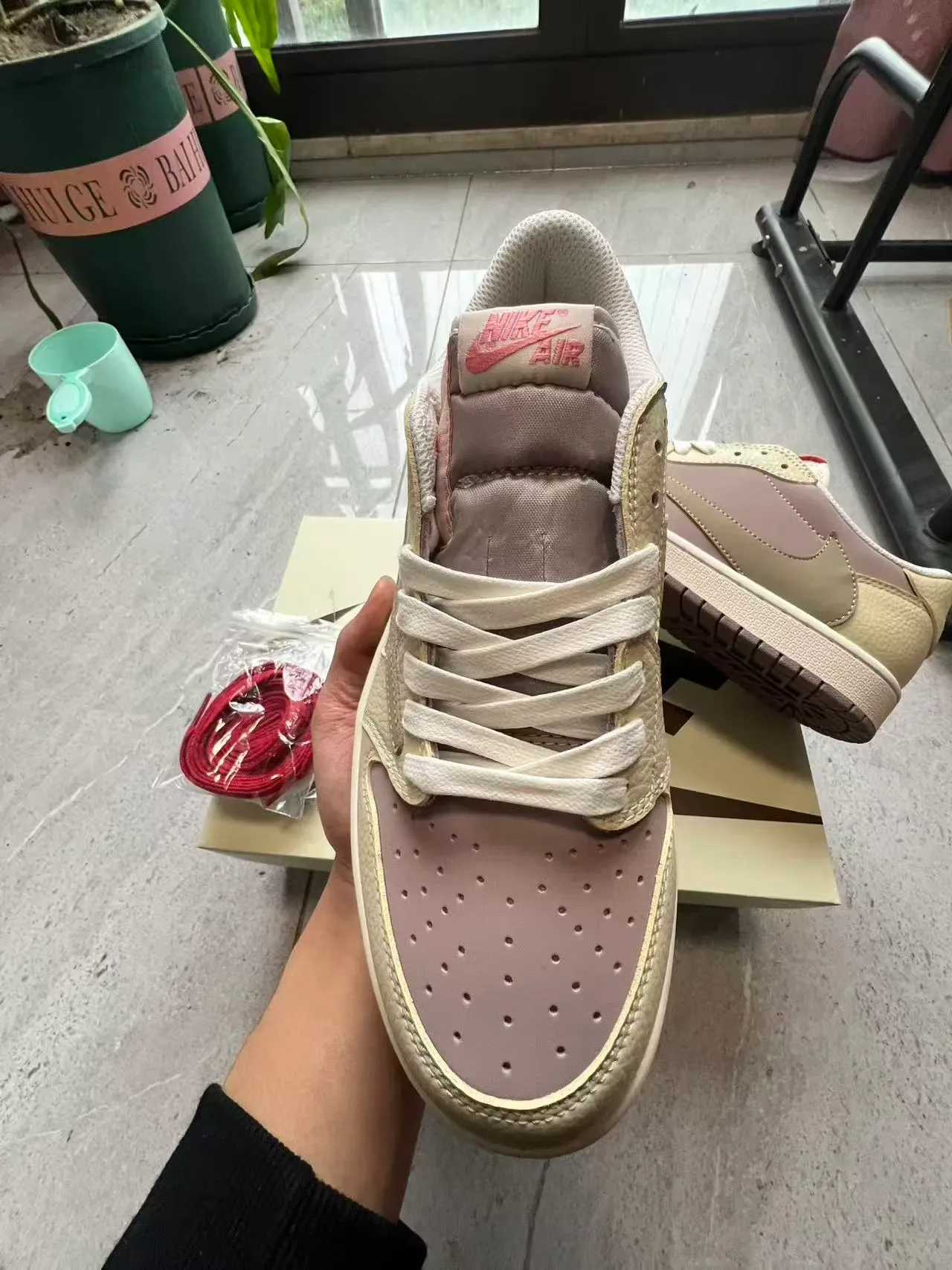 Nike Beige Brown Low-Top Layered Leather Lifestyle Sneakers 3