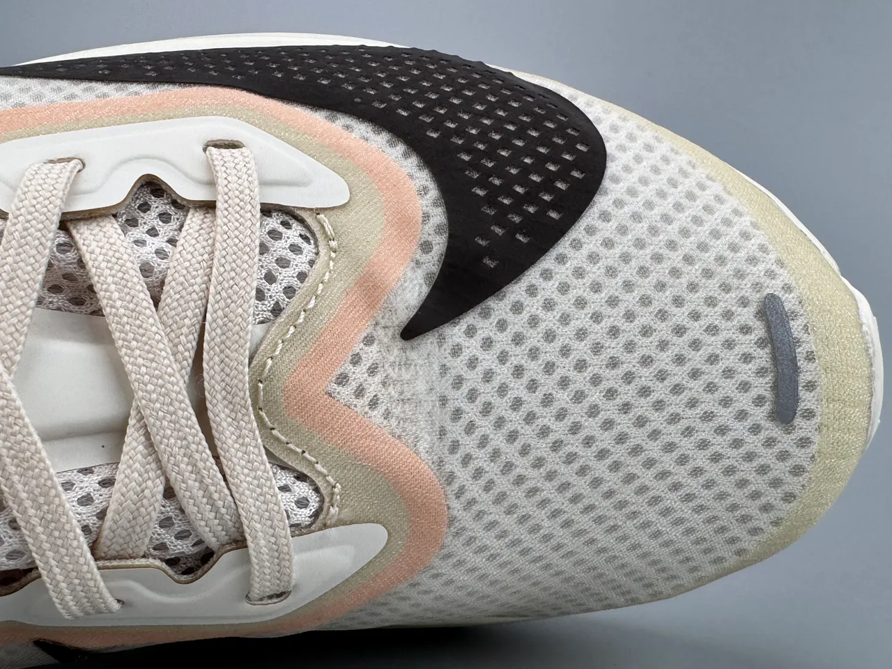 Nike Bege Rosa Superior de Malha Engenhada Esculpida ZoomX Solado Intermediário Tênis de Corrida 4