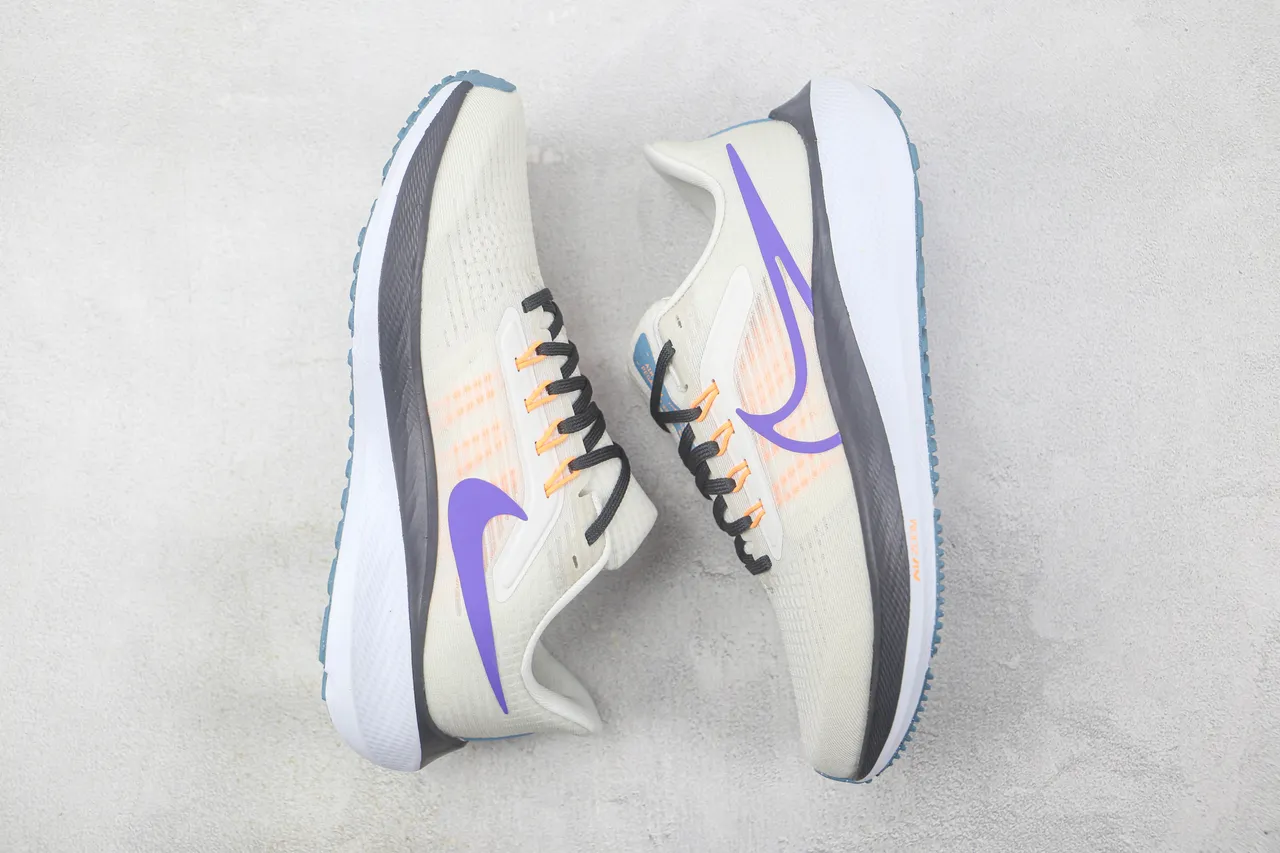 Nike Beige Púrpura Upper de Knit Ingenieril Asimétrico Contrahelicoidal Zapatillas de Running 2