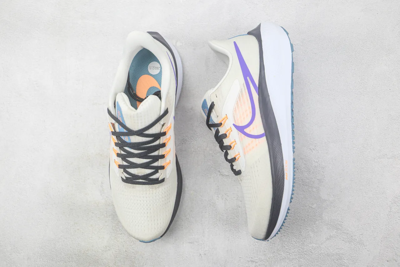 Nike Beige Púrpura Upper de Knit Ingenieril Asimétrico Contrahelicoidal Zapatillas de Running 3