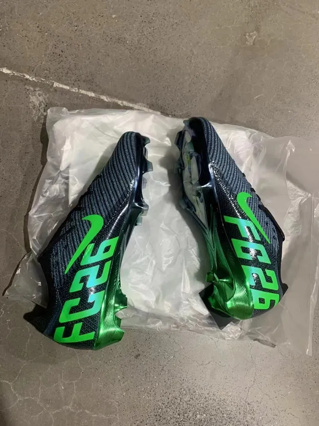 Nike Black Green লো-কাট সক-ফিট আপার টেক্সচার্ড নিট কনস্ট্রাকশন ফার্ম-গ্রাউন্ড ফুটবল জুতো 8