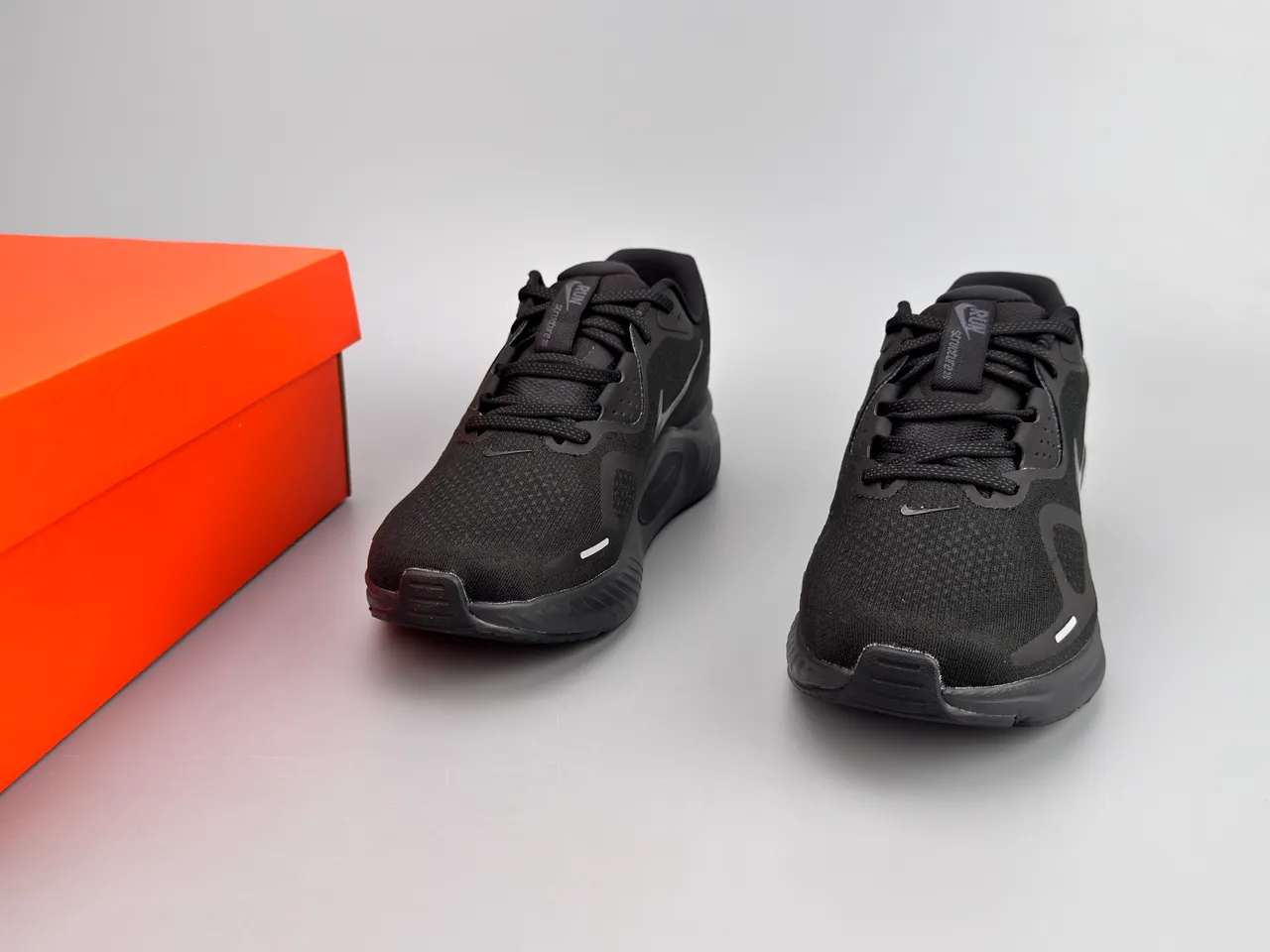 Nike chaussures de course en maille monocromatique noire 3