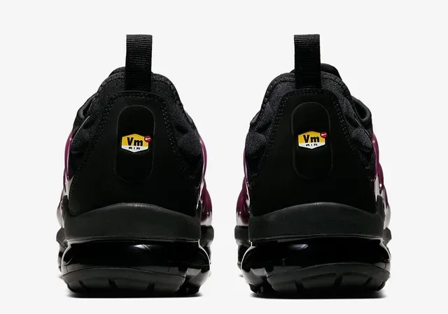 Nike Black Purple Knit Upper Glossy TPU Cage Lifestyle Sneakers 2