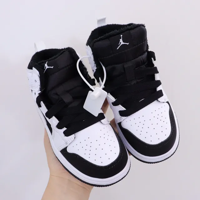 Nike काला सफेद हाई-टॉप पैडेड कॉलर बास्केटबॉल जूते 21