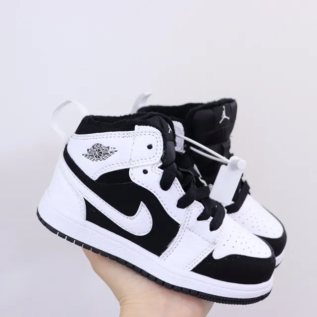 Nike काला सफेद हाई-टॉप पैडेड कॉलर बास्केटबॉल जूते 24