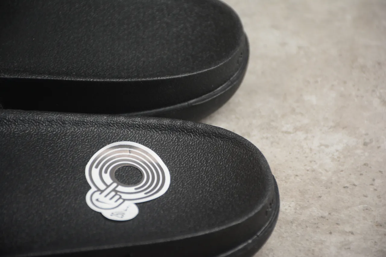 Nike Black White Molded EVA Sole Single Wide Strap Slippers 5